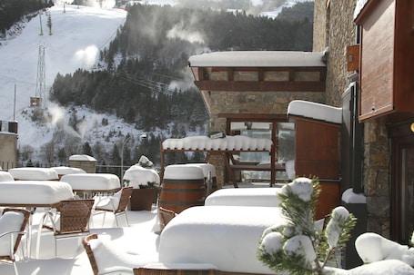 Exterior. Hotel Bruxelles