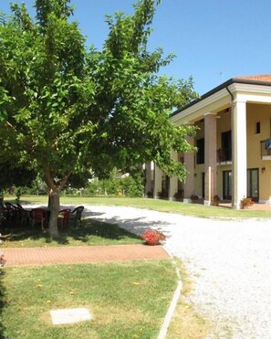 Property grounds - Ca' Florian (Zero Branco)