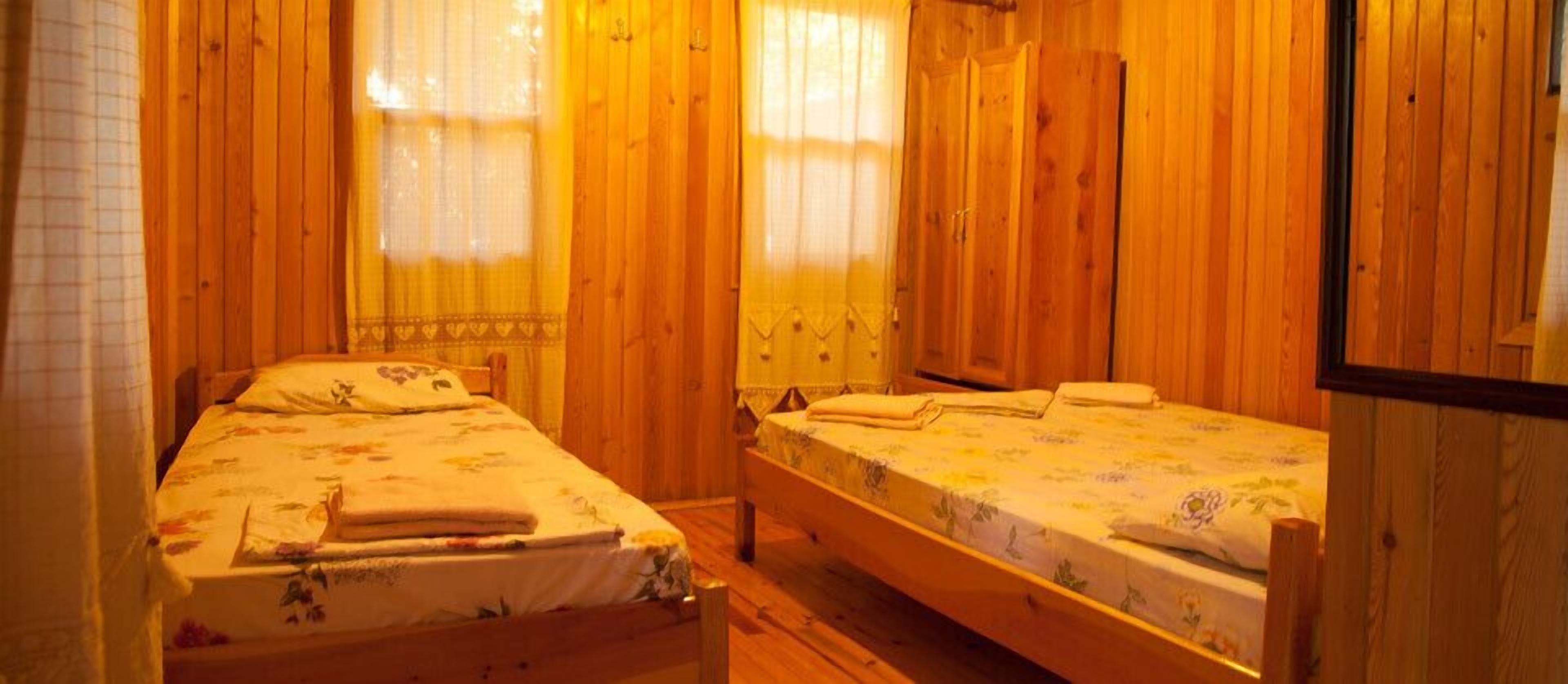 Premium bedding, free WiFi
