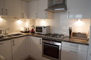 Private kitchen - Dreamhouse Apartments Aberdeen (Aberdeen)