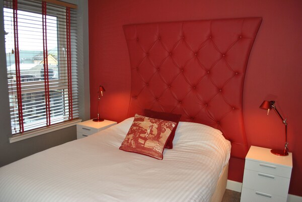 Dreamhouse Apartments Glasgow City Centre - Glasgow Central Station
