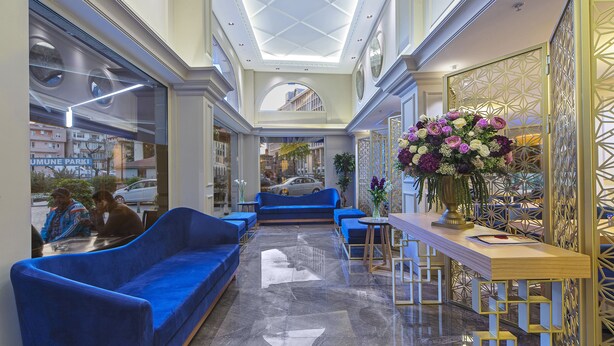Lobby sitting area - History Hotel Istanbul (Istanbul)