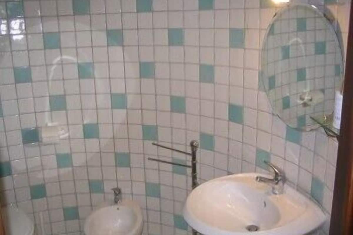 Free toiletries, hair dryer, bidet, towels