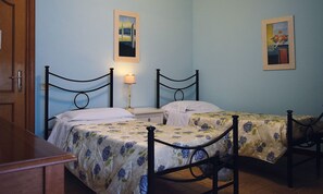 Chambre Double, 2 lits une place, balcon