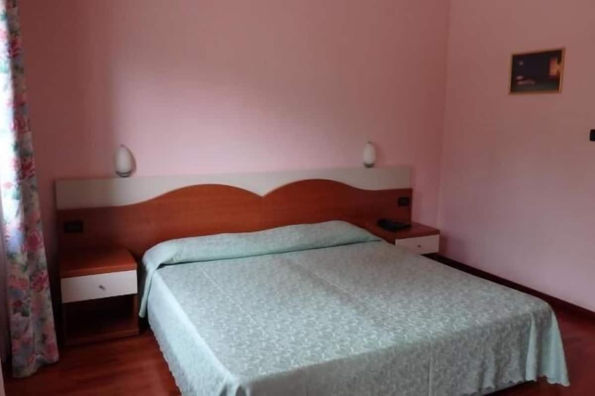 In-room safe, desk, blackout drapes, cribs (surcharge)