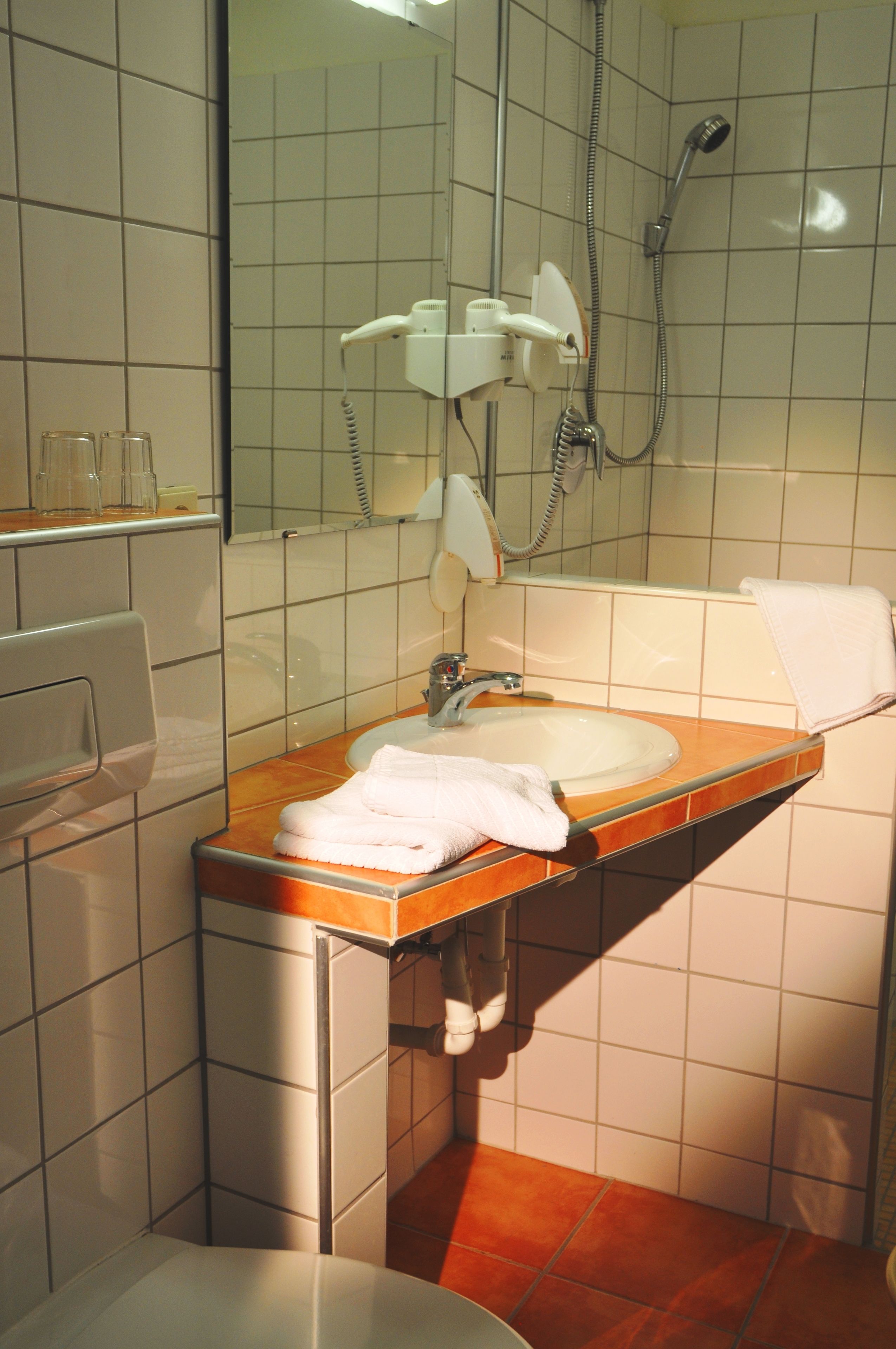 double room | bathroom | shower, hair dryer, towels