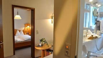 Escritorio, cunas gratuitas y wifi gratis