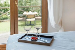 Premium bedding, desk, cots/infant beds, free WiFi - Villevieille (Piano di Sorrento)