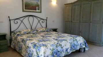 Allergikerbettwaren, Minibar, Zimmersafe, individuell dekoriert