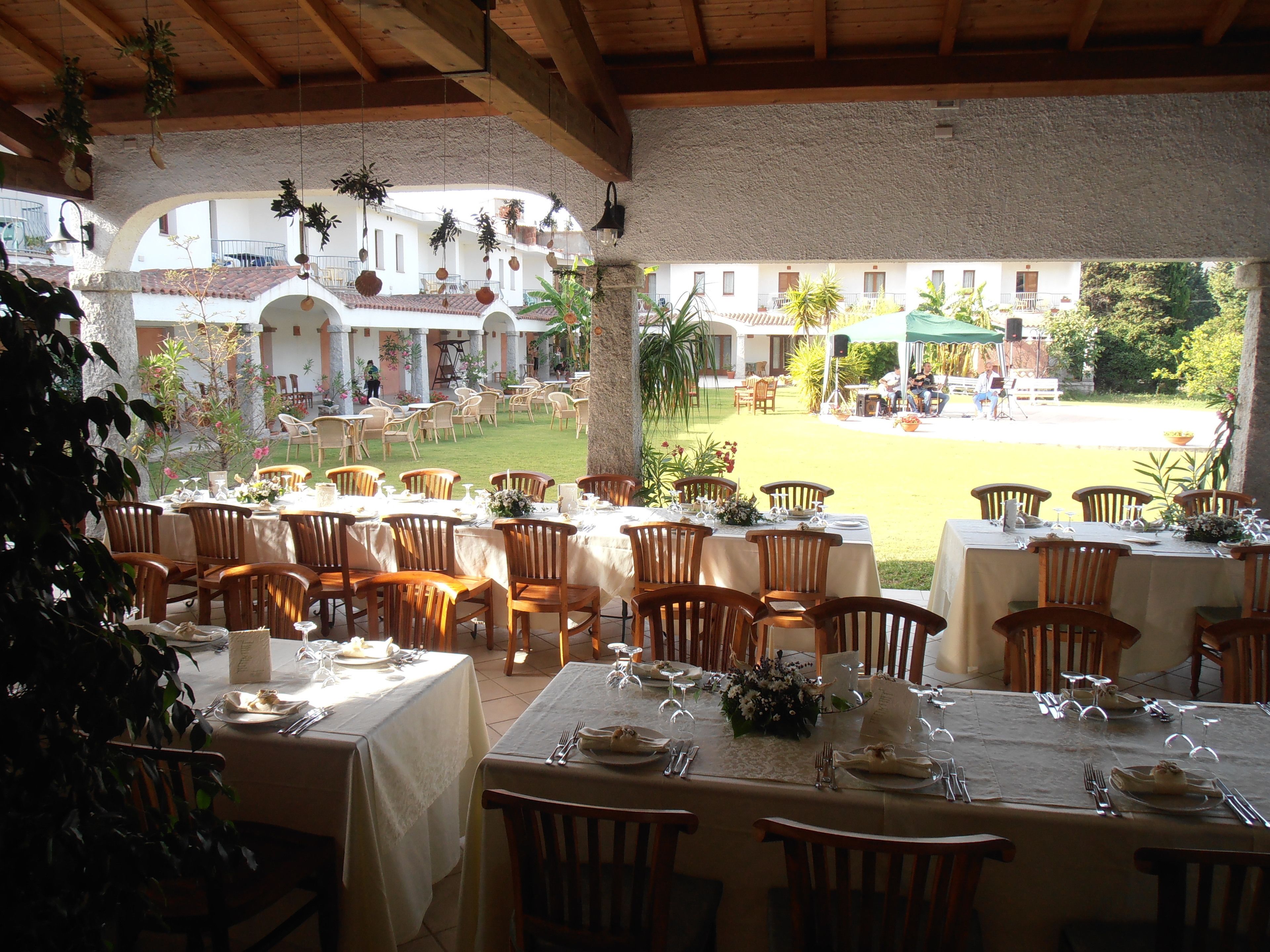 breakfast, lunch, dinner served; italian cuisine, garden views