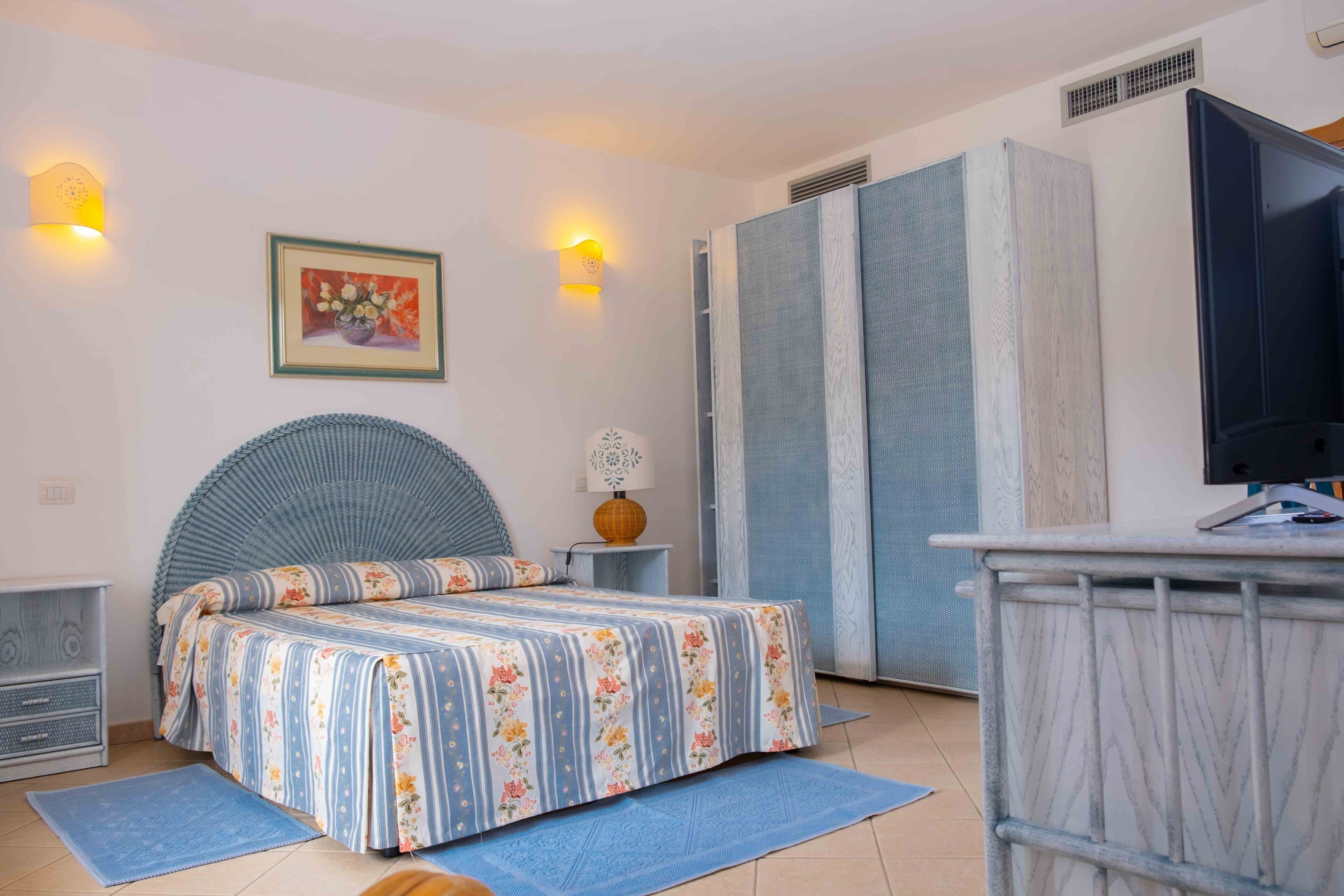 Allergitestet sengetøy, minibar, safe på rommet og individuelt dekorert