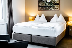 Doppelzimmer, 1 King-Bett, Nichtraucher, Stadtblick | Hochwertige Bettwaren, kostenloses WLAN, Bettwäsche