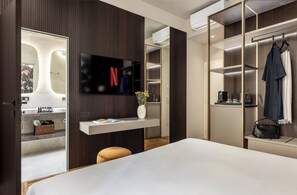 Camera Superior Deluxe con letto matrimoniale o 2 letti singoli. | Frette Italian sheets, premium bedding, minibar, in-room safe - Aramis Deluxe Rooms (Florence)