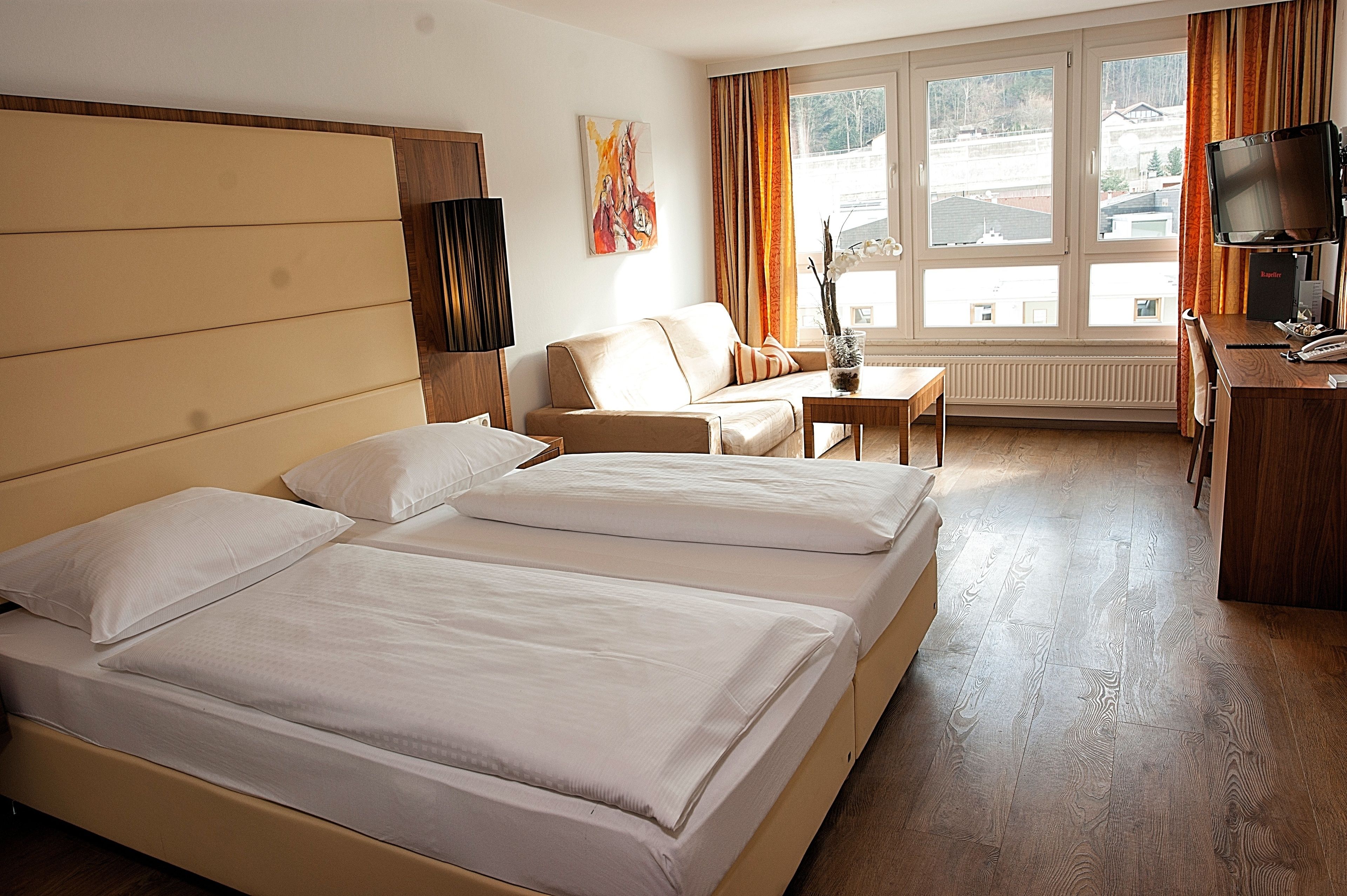 standard double room | hypo-allergenic bedding, minibar, in-room safe, desk