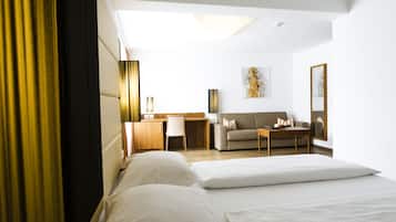 Standard Double Room | 1 bedroom, hypo-allergenic bedding, minibar, in-room safe