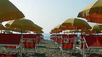 Private beach nearby, sun-loungers, beach umbrellas