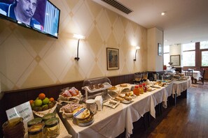 Daily buffet breakfast (EUR 10 per person)