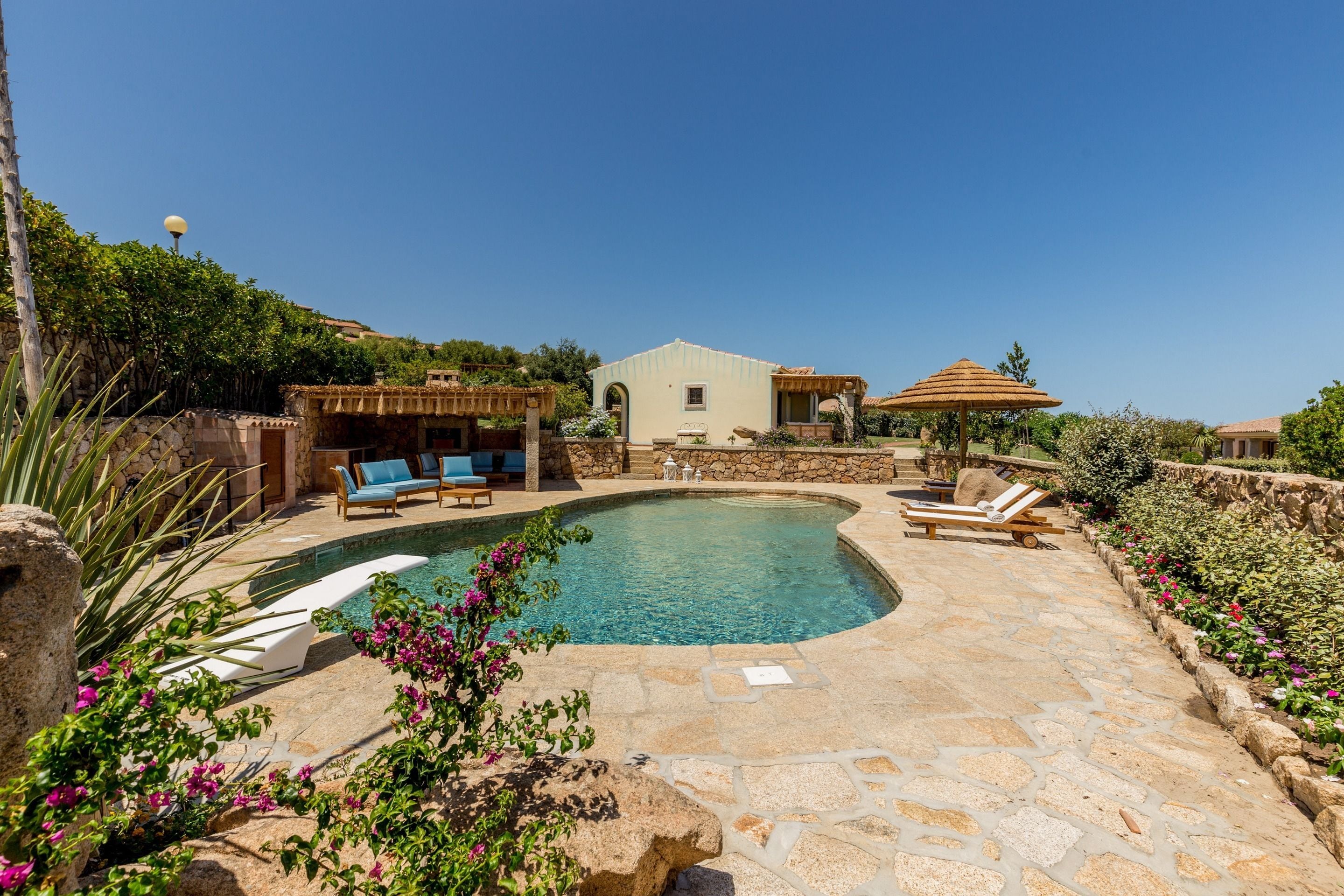 Seasonal outdoor pool, pool umbrellas, sun loungers