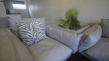 Apartment, 2 Bedrooms | Living area