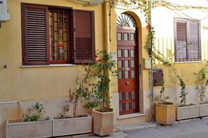 Property entrance - Al Galileo Siciliano (Palermo)