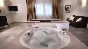 Phòng Suite (2 people) | Bồn tắm thủy lực