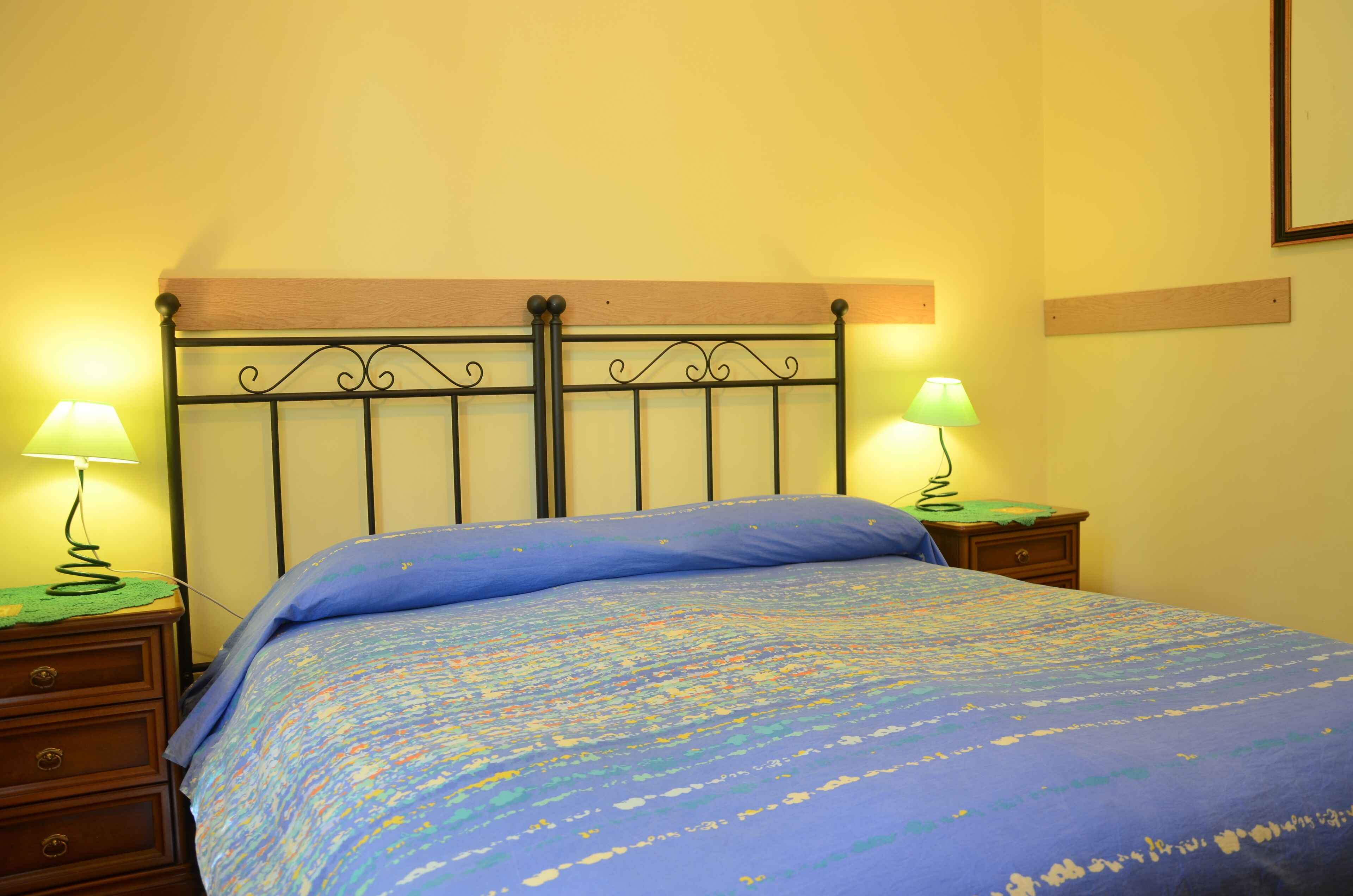 Desk, soundproofing, rollaway beds (surcharge), WiFi (free)