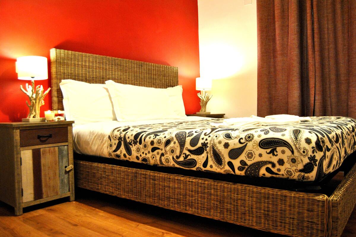 Double Room | Select Comfort beds, in-room safe, blackout drapes, soundproofing