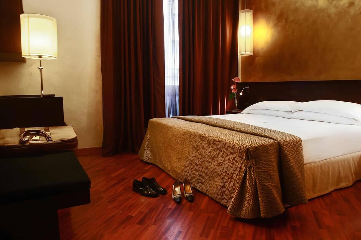 Minibar, in-room safe, desk, blackout curtains