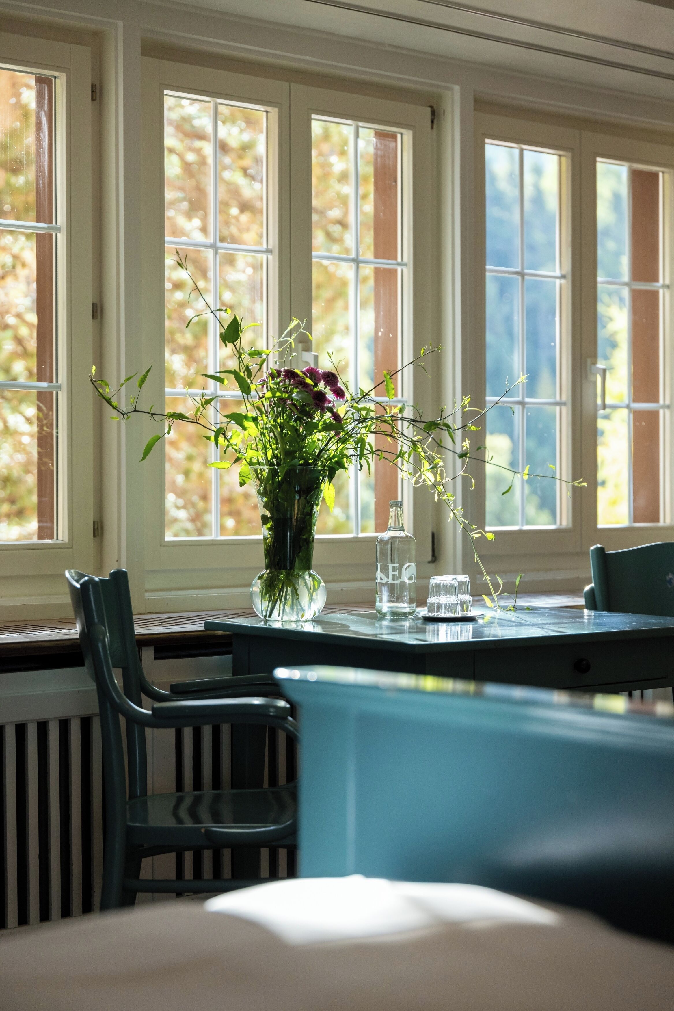 family room | 2 bedrooms, hypo-allergenic bedding, individually furnished, desk