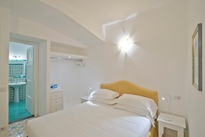 标准房, 花园景观 | 迷你吧、客房内保险箱、熨斗/熨板、免费 WiFi
