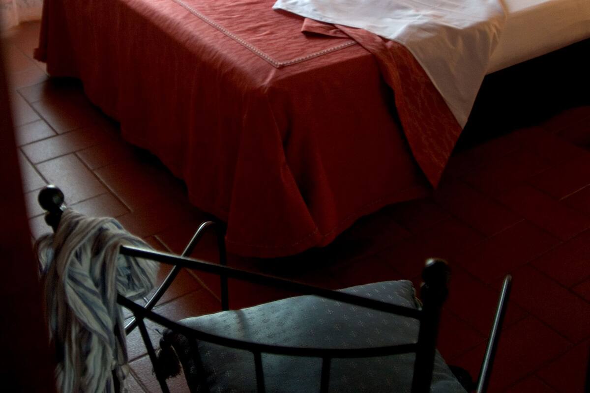 Premium bedding, minibar, desk, iron/ironing board