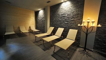 Sale per trattamenti di coppia, sauna, vasca idromassaggio