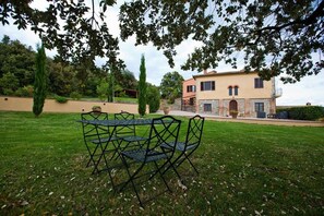 Front of property - Fattoria Voltrona (San Gimignano)