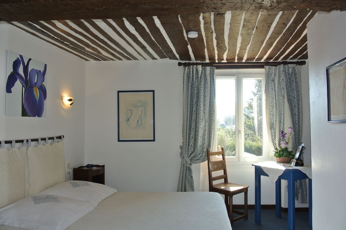 8 habitaciones, ropa de cama de alta calidad y minibar