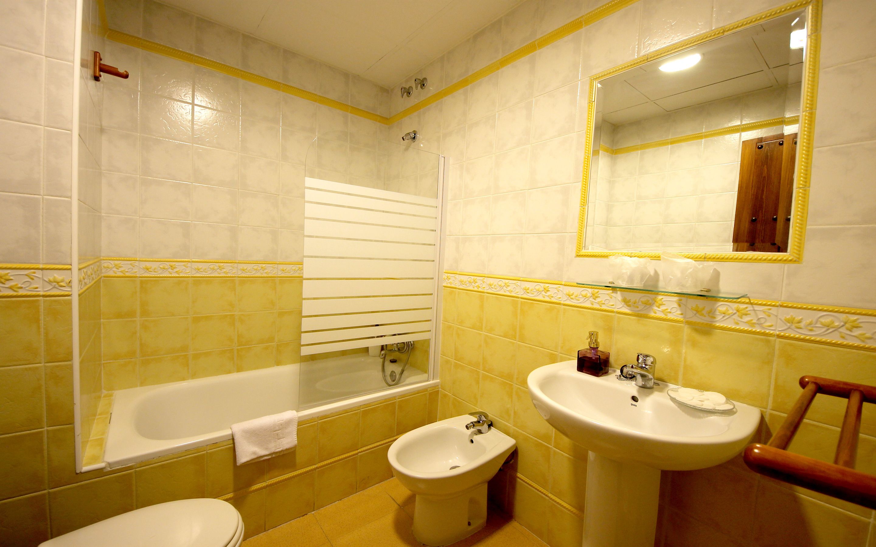 double room, mountain view | bathroom | free toiletries, hair dryer, towels