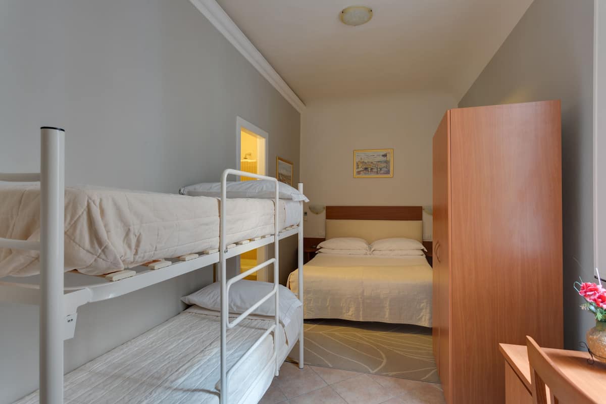 Family Quadruple Room, 1 Bedroom, Private Bathroom