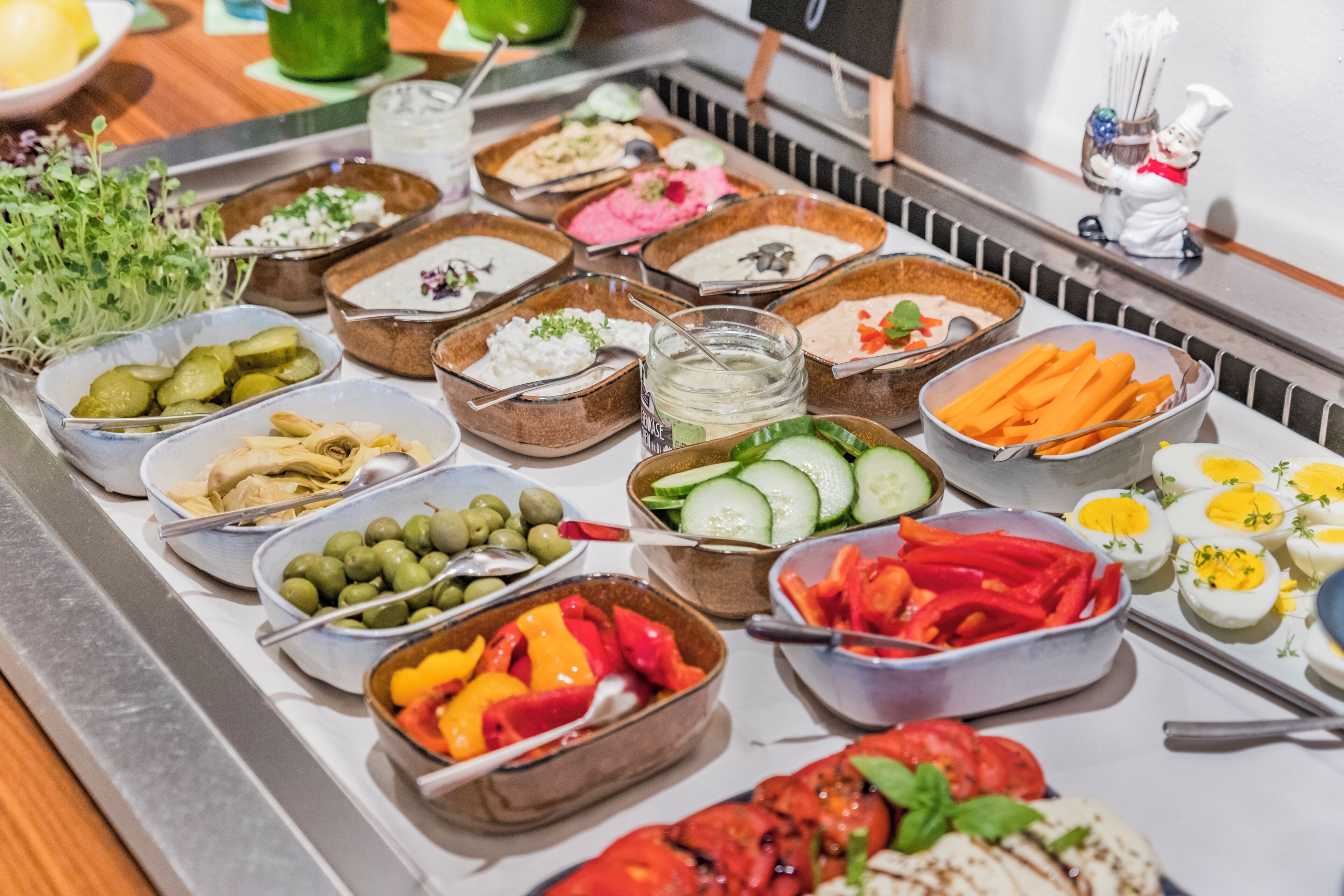 Tägliches Frühstücksbuffet gegen Gebühr