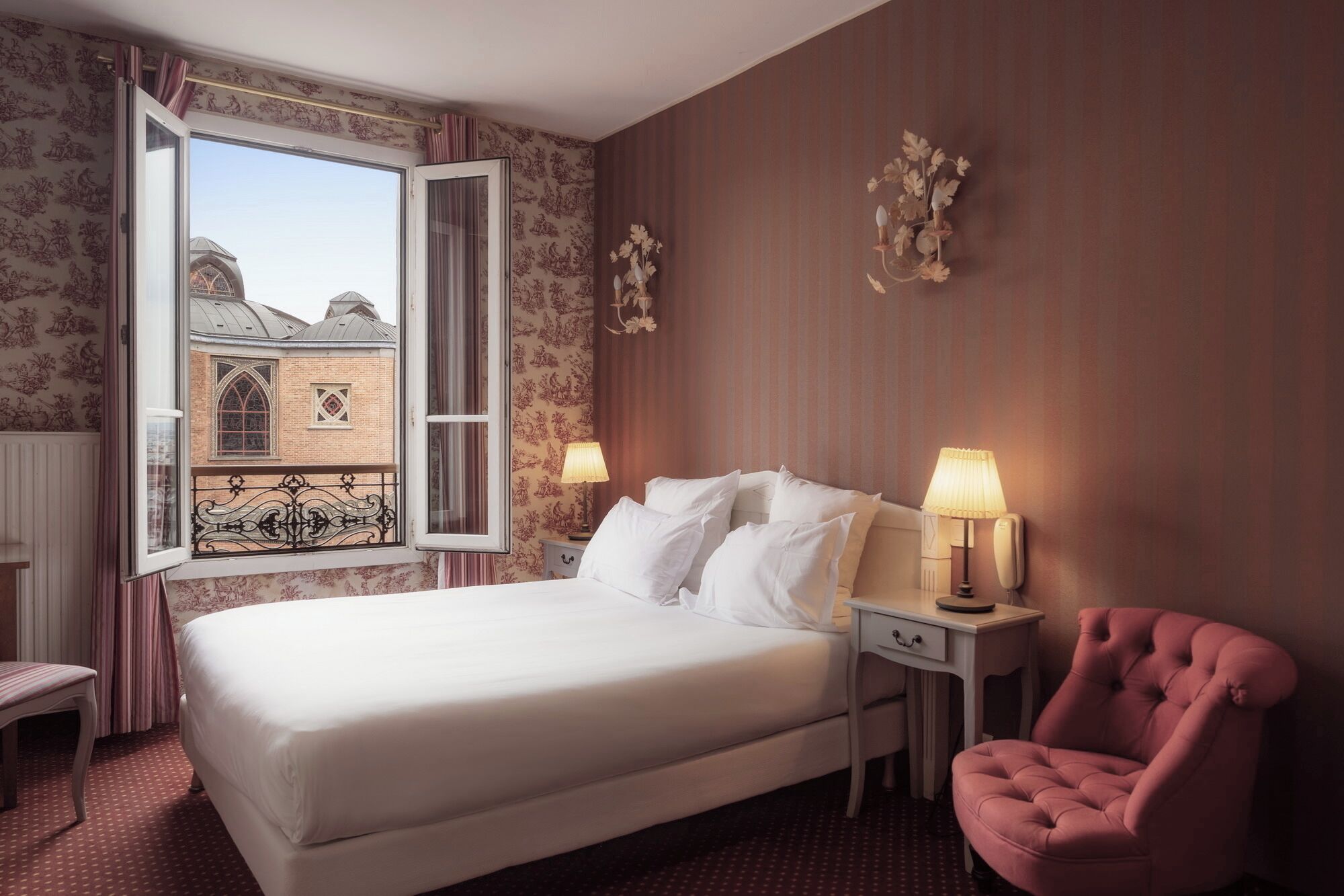 superior double or twin room | egyptian cotton sheets, premium bedding, pillow-top beds, in-room safe
