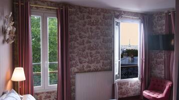 Deluxe Double, View of Eiffel Tower or Sacré Coeur | View from room