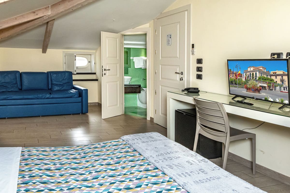 Superior-Doppel- oder -Zweibettzimmer