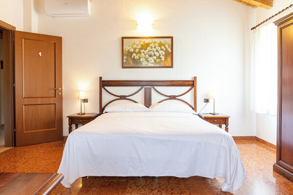 Desk, iron/ironing board, free cots/infant beds, rollaway beds