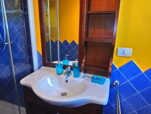 Double Room, Private Bathroom | Bathroom