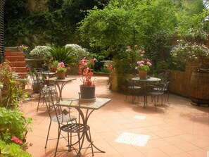 Exterior detail - L'Argine Fiorito (Atrani)