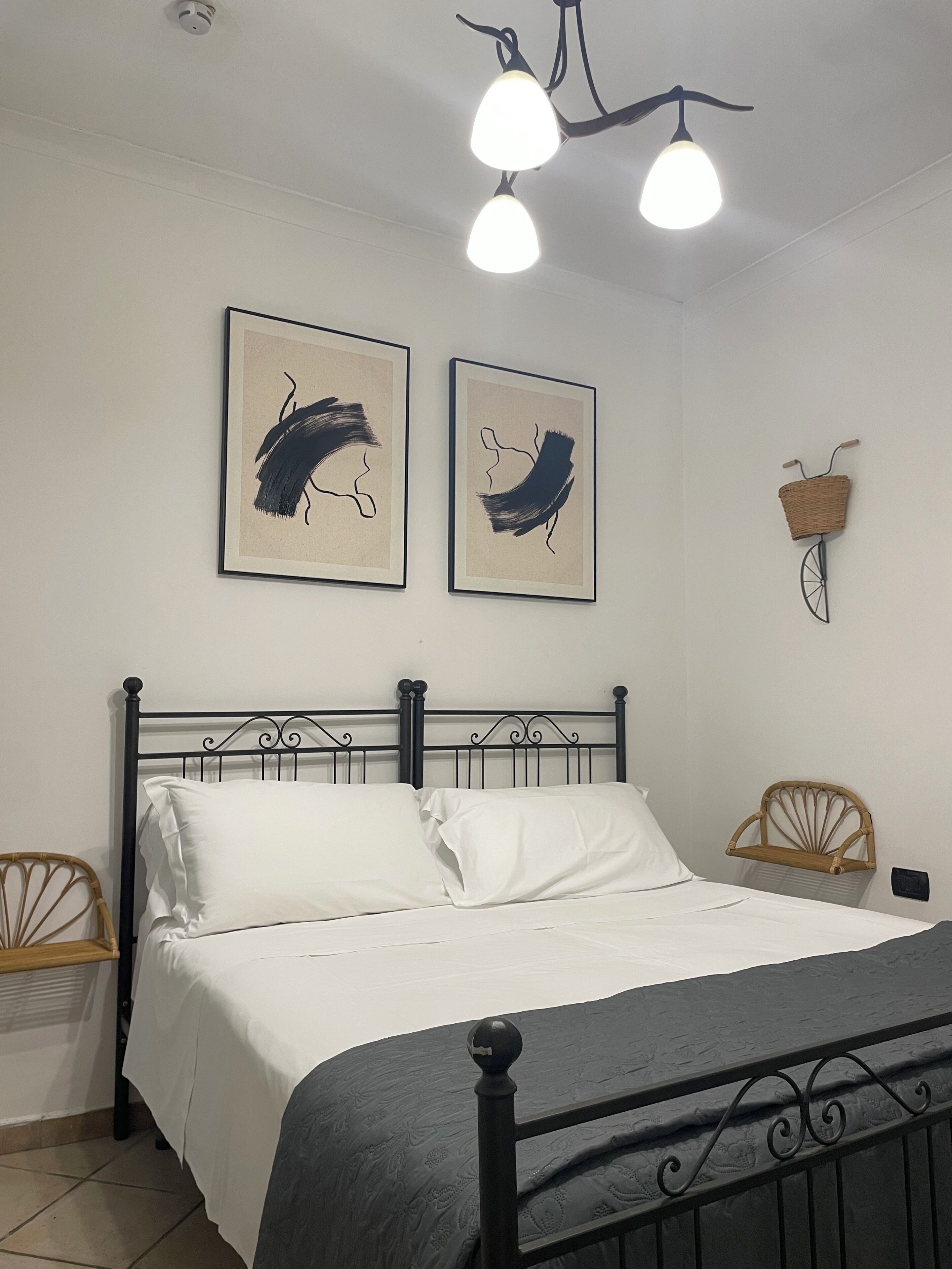 Basic Double Room, 1 Double Bed | Premium bedding, desk, soundproofing, free WiFi