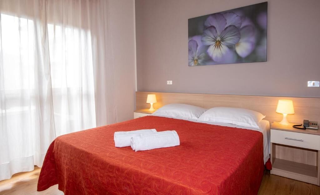 in-room safe, blackout curtains, iron/ironing board, rollaway beds