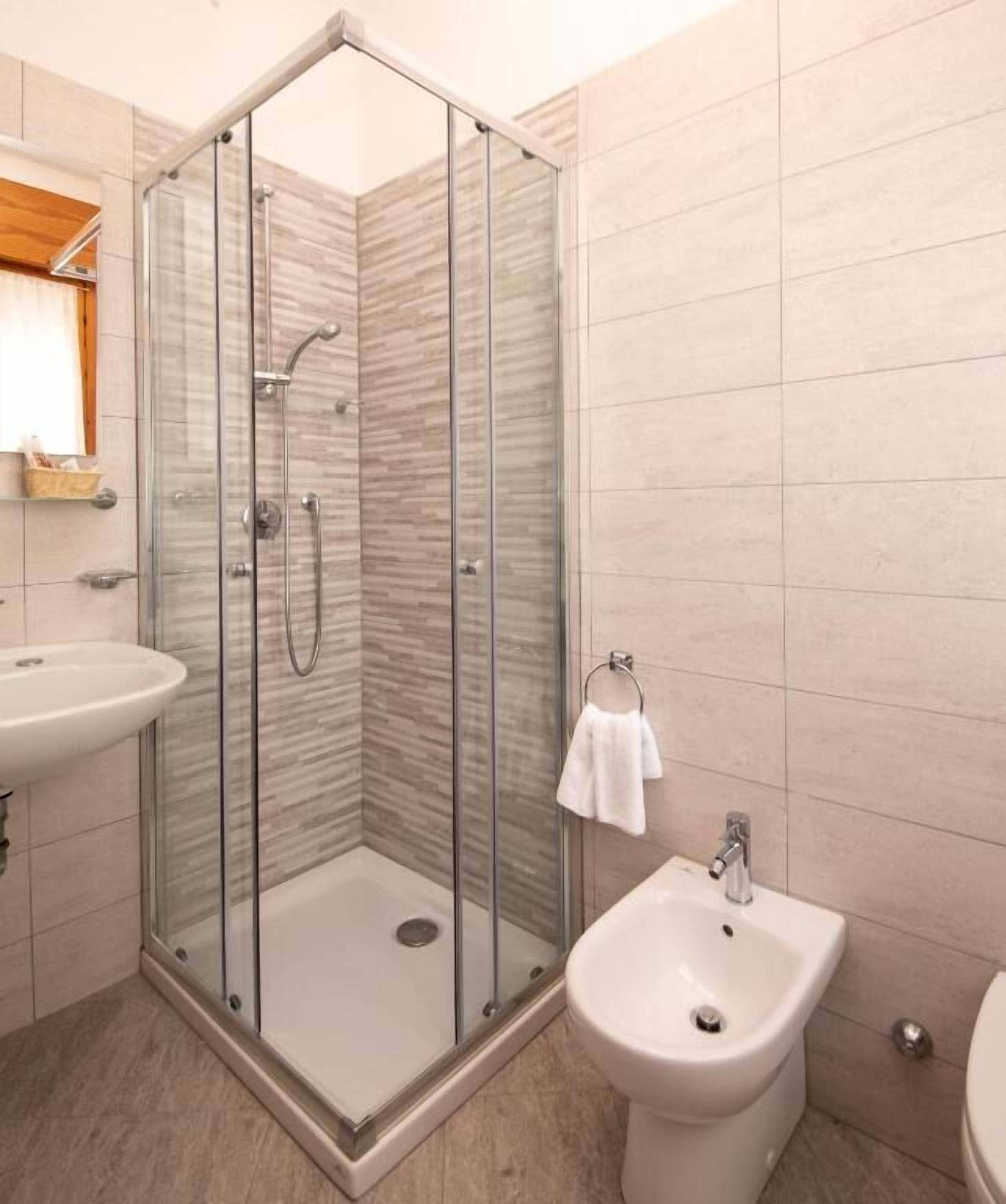 shower, bidet, towels