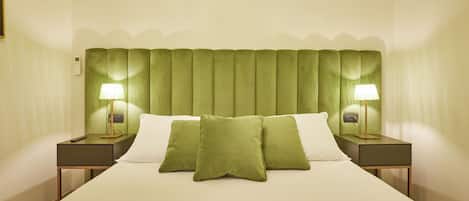 Standard Double Room | Down comforters, in-room safe, desk, soundproofing