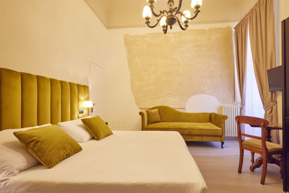 Elite Room