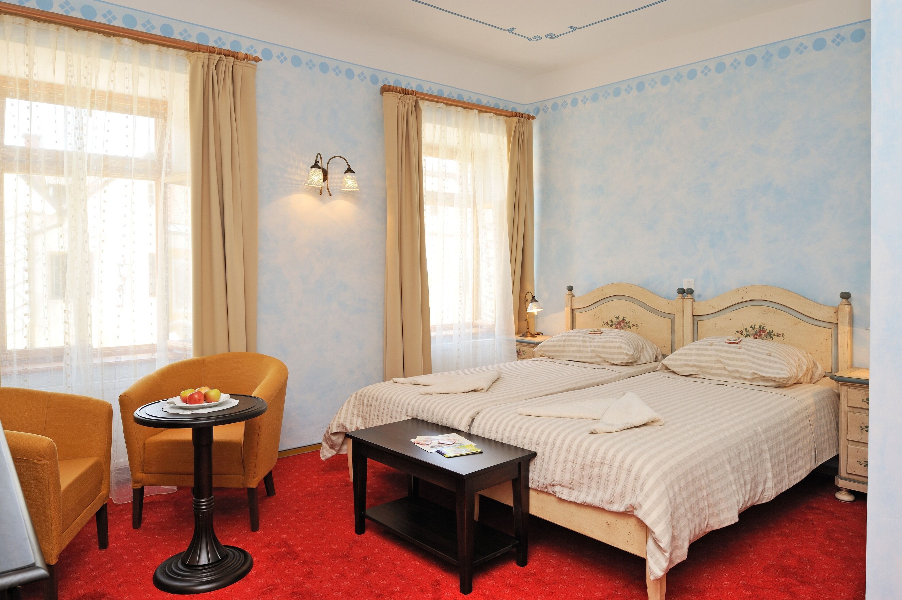 deluxe double room | minibar, individually decorated, individually furnished