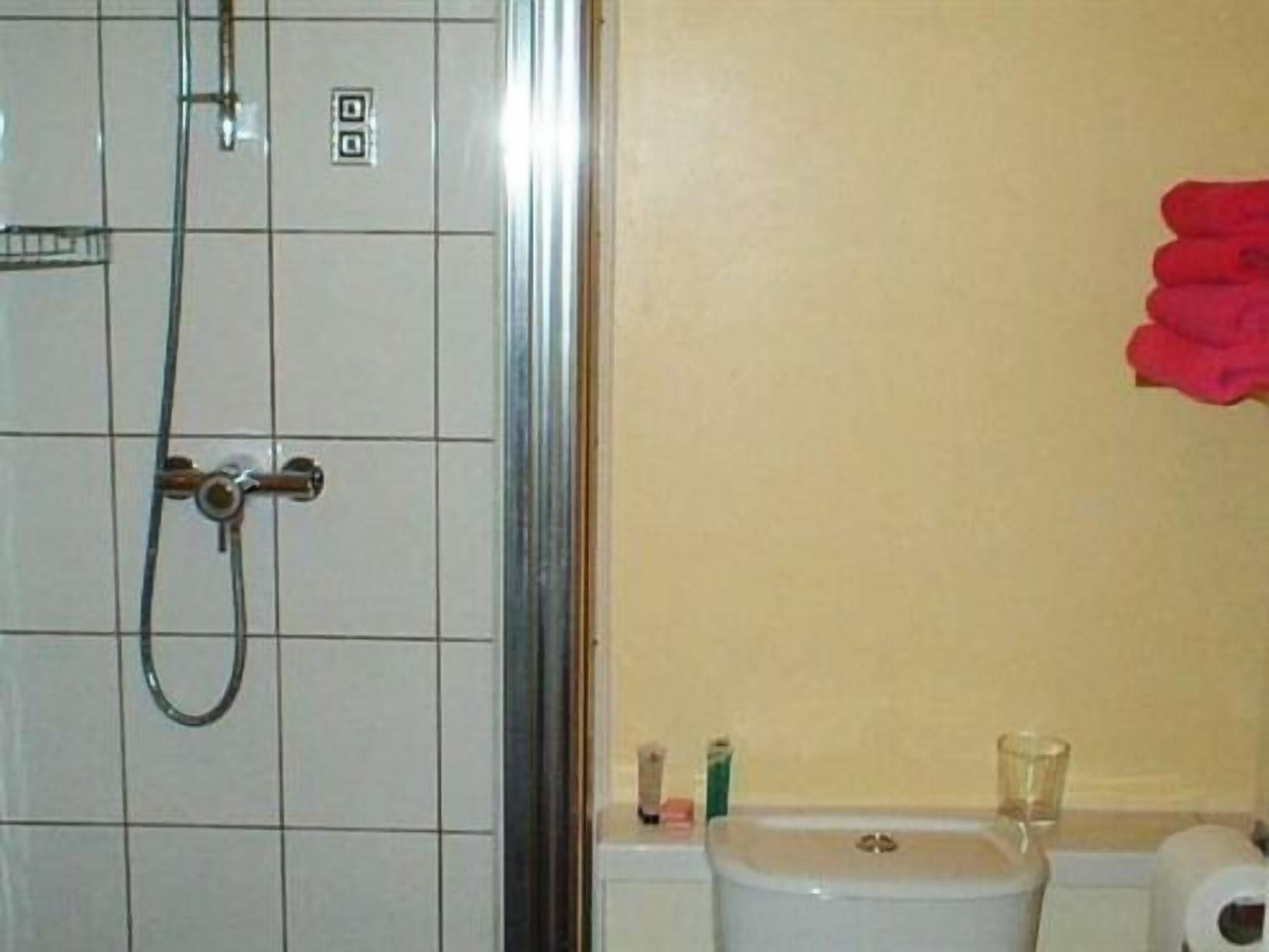 Photo - Burton Villa Guest House